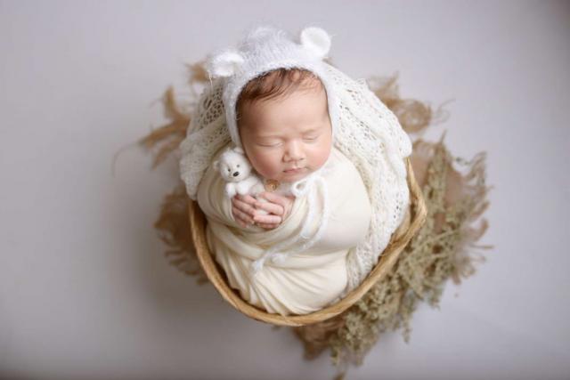 Newborn baby during the photo shoot in Cologne