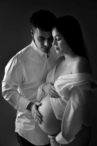 Baby bump photo shoot in Cologne Reserve